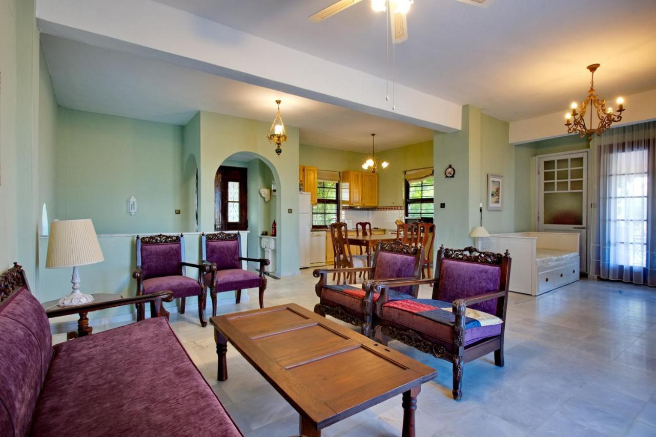 Vintage In Halkidiki Holiday home *