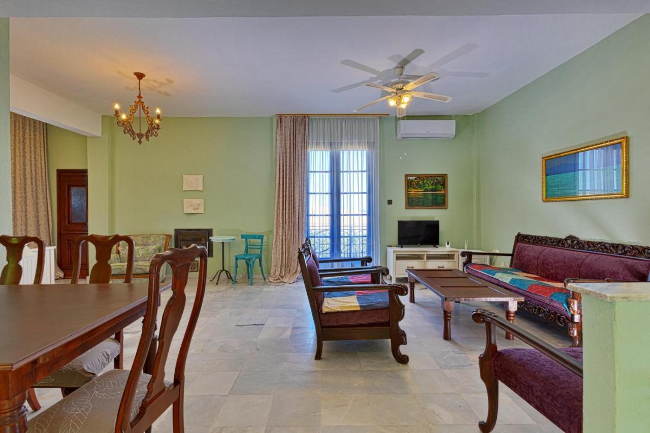Vintage In Halkidiki Holiday home